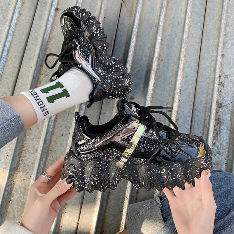 Sneakers Women Autumn Fashion Sequined Cloth Bling Breathable Round Toe Leisure Chunky Women Shoes Tenis Feminino TUINANLE