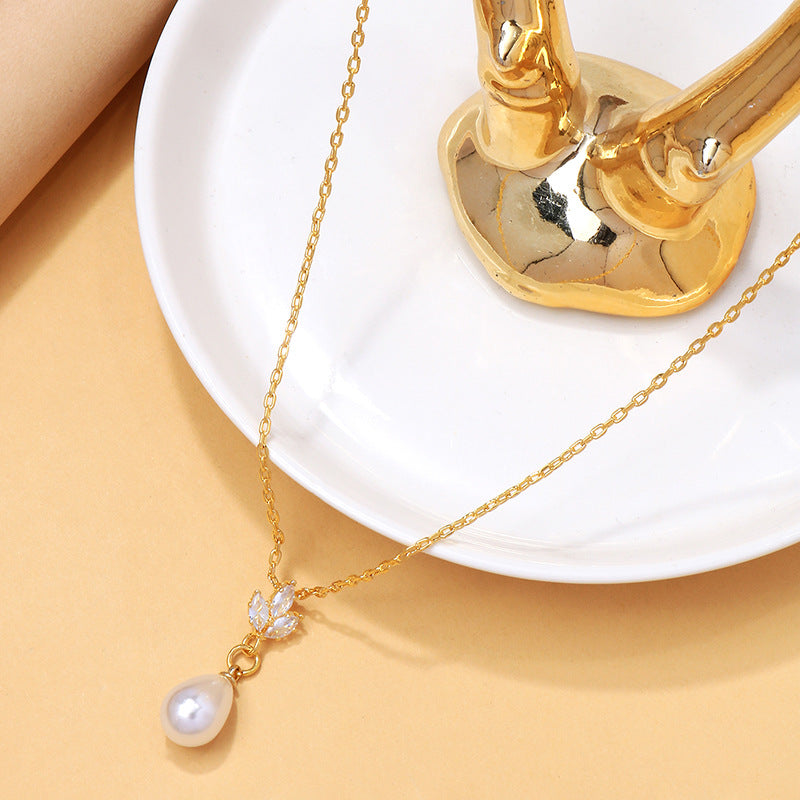 Pearl zircon collarbone chain